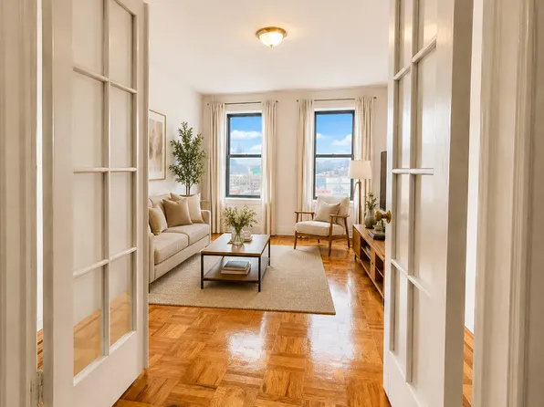 1110 Stadium Avenue image 1 of 4