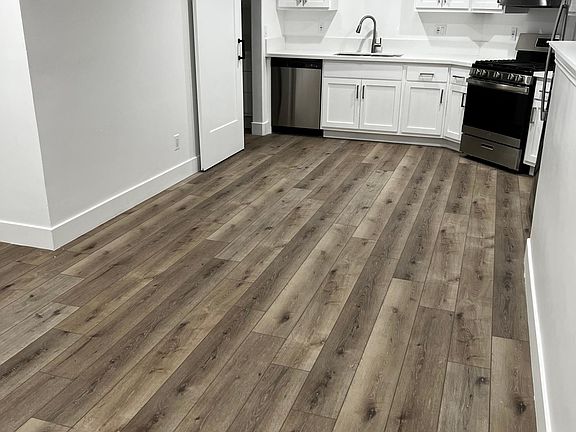 4th image of 2466 Silverstrand Ave