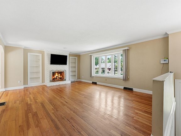 4th image of 20 Sherwood Ave