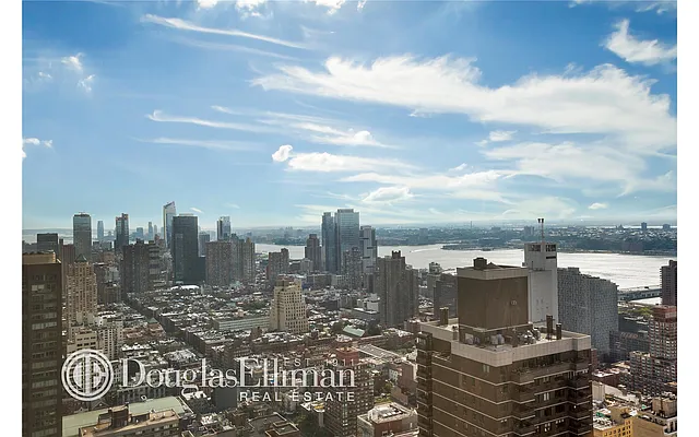 Rented by Douglas Elliman | media 33