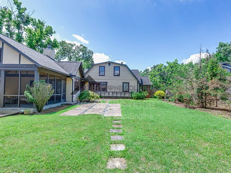 1802 Linden Ave — Photo 9