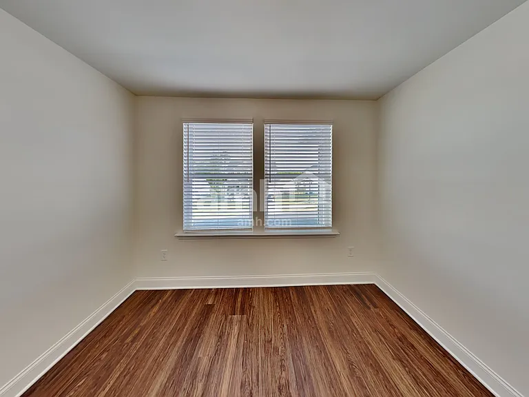 542 Slew Dr — Photo 29