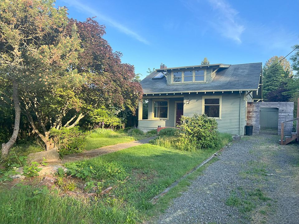 1st image of 26185 Ohio Ave NE