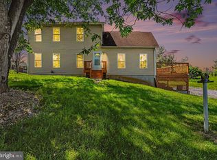 372 Kerrsville Rd, Carlisle, PA 17015