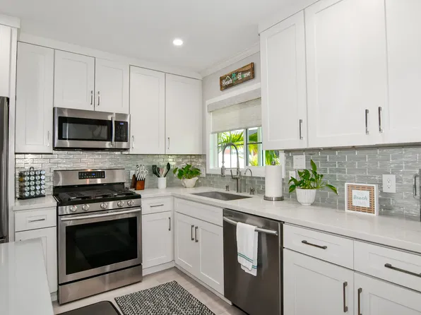 1391 Grand Ave, Long Beach, CA 90804