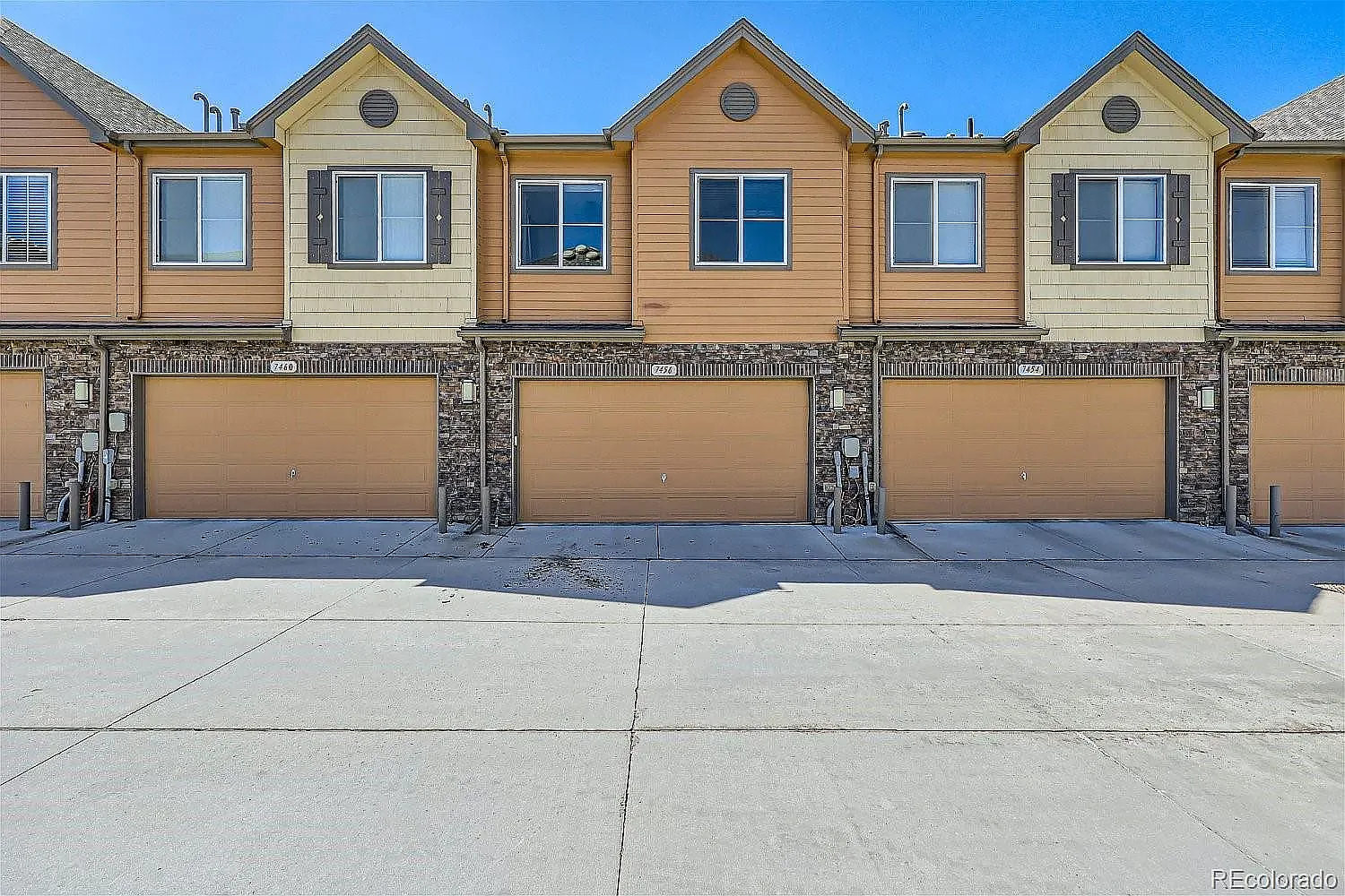 3 bed, 1600 sqft, $3,000 — Photo 3