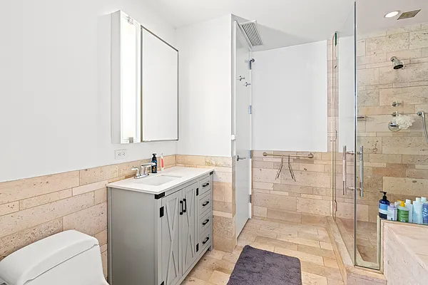 Sold by Nest Seekers International | media 4