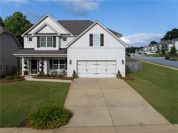 902 Dunkirk Cir, Auburn, AL 36832