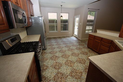 4th image of 5913 Starboardway Dr