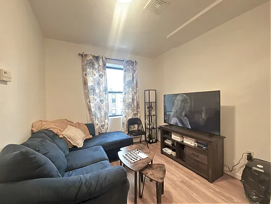 Rented by Douglas Elliman | media 16