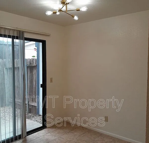172 W Price St #2 — Photo 7