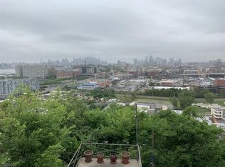 332 Mountain Rd, Union City, NJ 07087