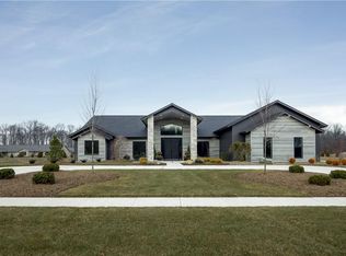 9161 Longbrook Dr, North Ridgeville, OH 44039