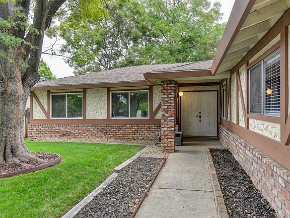 2nd image of 6204 Pecan Ave