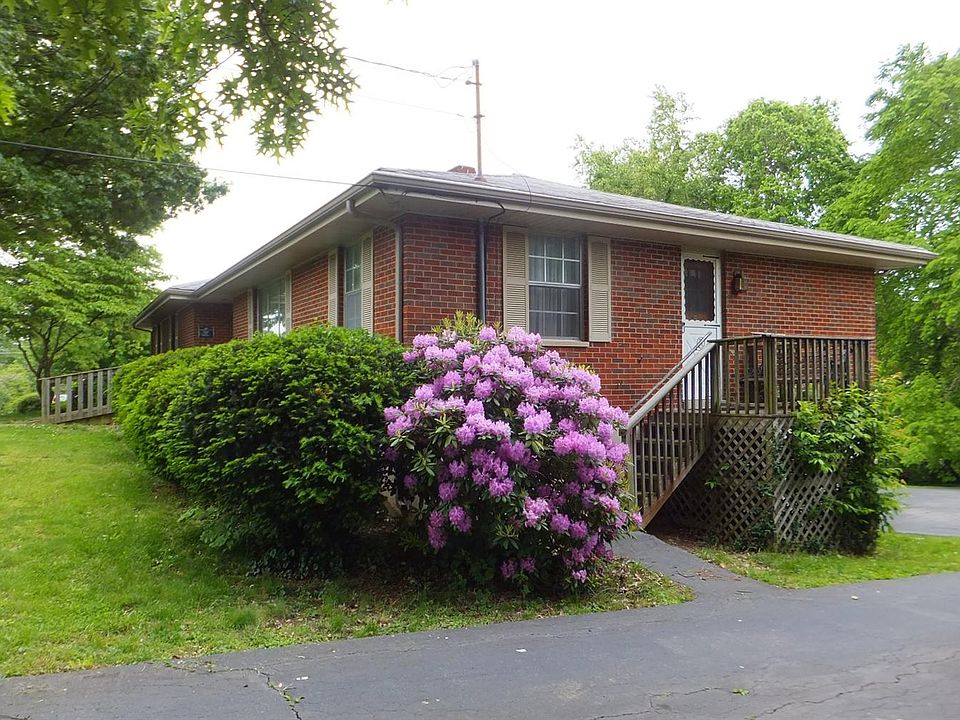 2nd image of 121 Ronameki Dr