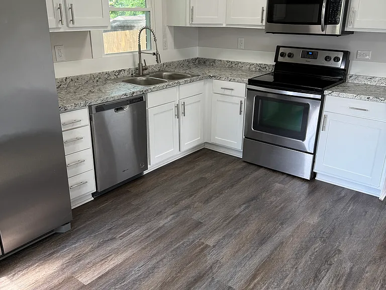 204 Mount Vernon Dr — Photo 4