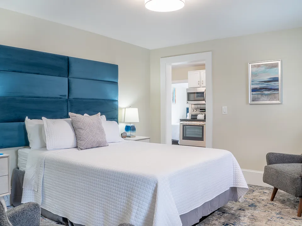 935 Ocean Blvd #105