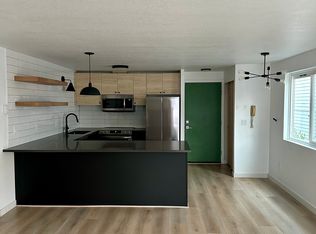 1752 NW 57th St APT 3, Seattle, WA 98107