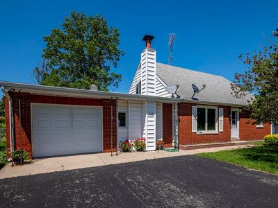 325 Airway Dr, Knox, IN, 46534
