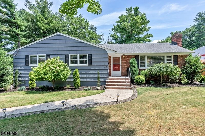 1st image of 34 Murray Hill Blvd