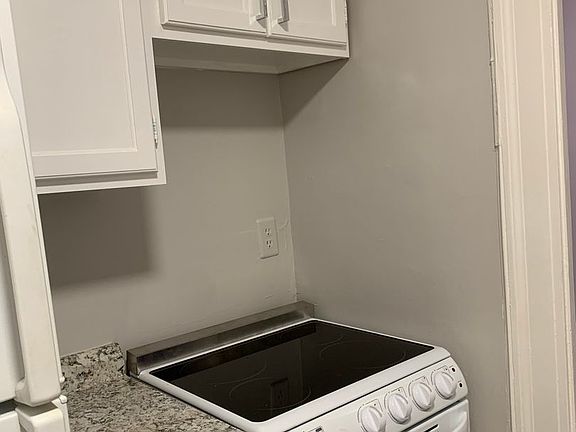 3rd image of 1409 15th St NW APT 4
