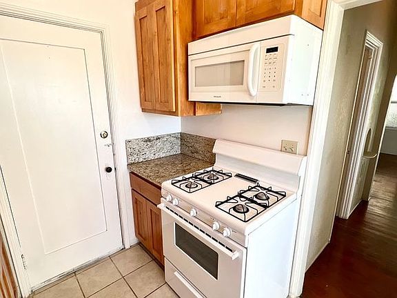 3rd image of 3783-3787 1/2 Park Blvd #4-3785
