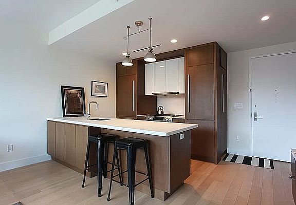 5th image of 500 Waverly Ave #4E