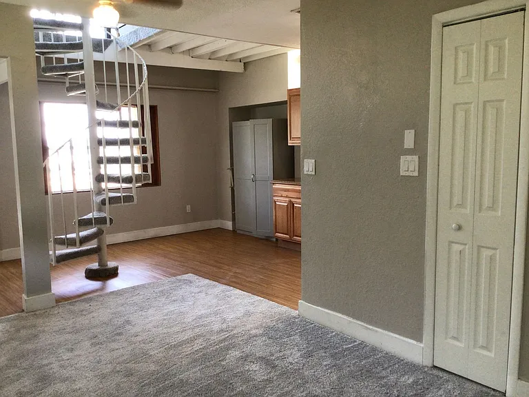 741 W Osceola St — Photo 3