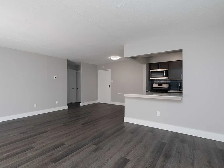 Parker Avenue Apartments — Photo 9