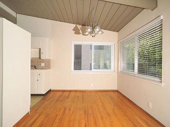 2nd image of 559 Matadero Ave APT 15