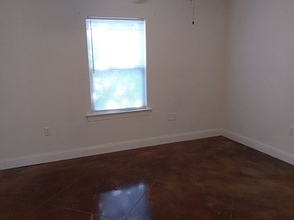 5th image of 305 S Moore Rd Unit B-1