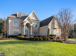 26 Bayshore Dr, Newtown, PA 18940