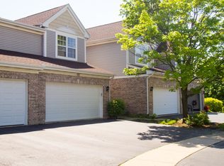 525 Cherry Hill Ct, Schaumburg, IL 60193