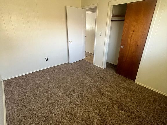 5th image of 590 Florosa Ct