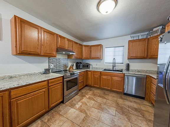 5th image of 3178 F Rd