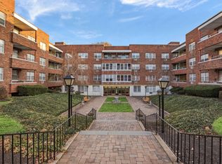 Hampshire House, Allentown, PA 18102