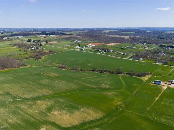 Moreland Rd, Wooster, OH 44691