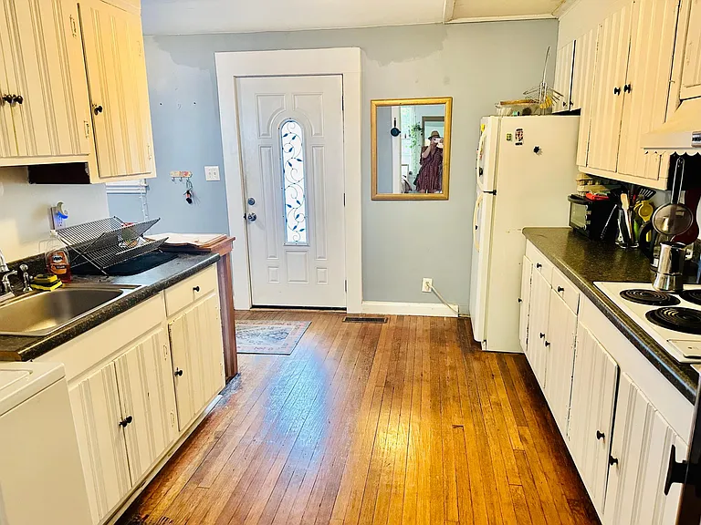 707 Woodland Ave SE #C — Photo 12