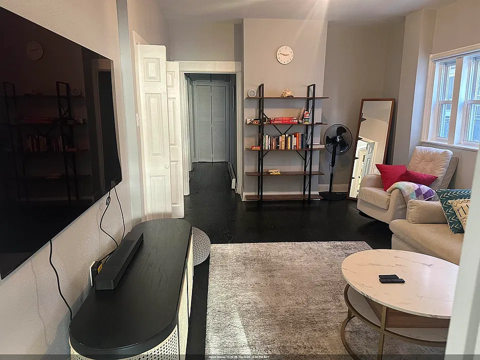 12 W 46th St #1
