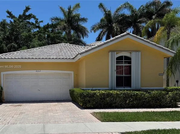 4662 NW 94th Ct, Doral, FL 33178