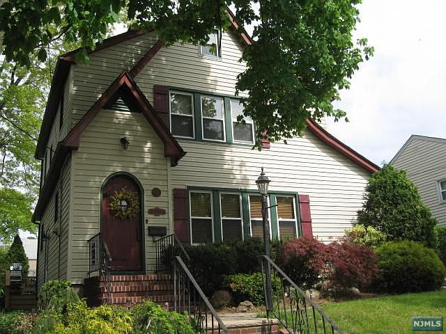 1st image of 3-17 Kenneth Ave #1X