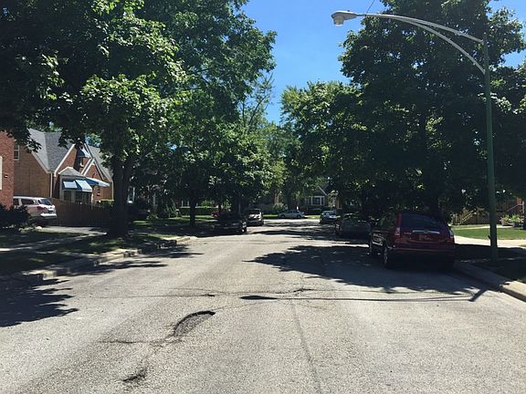 5th image of 6122 N Karlov Ave