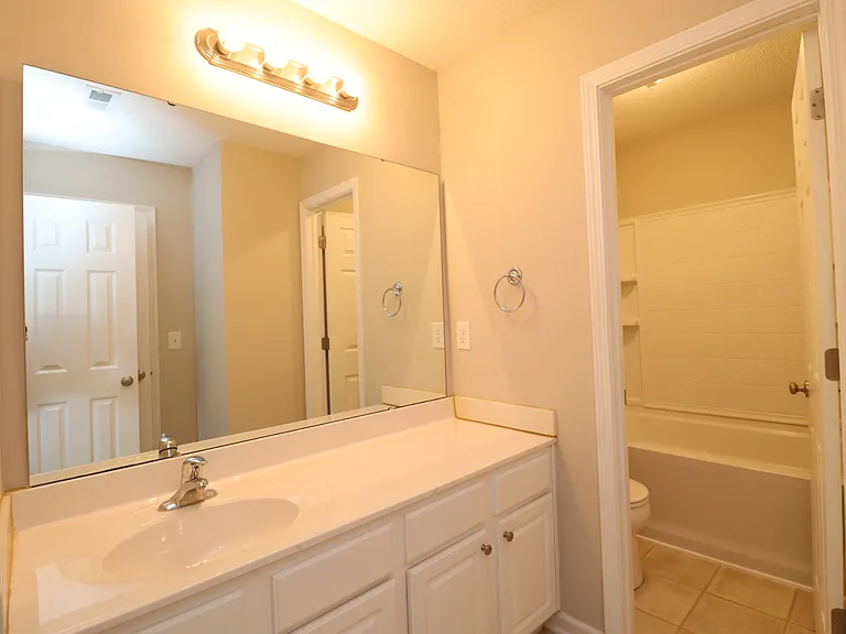 110 Fanwood Ct — Photo 42