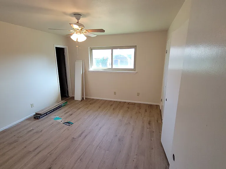 3937 Kingston Dr — Photo 2