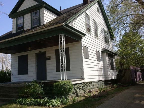 3rd image of 13904 Kelso Ave