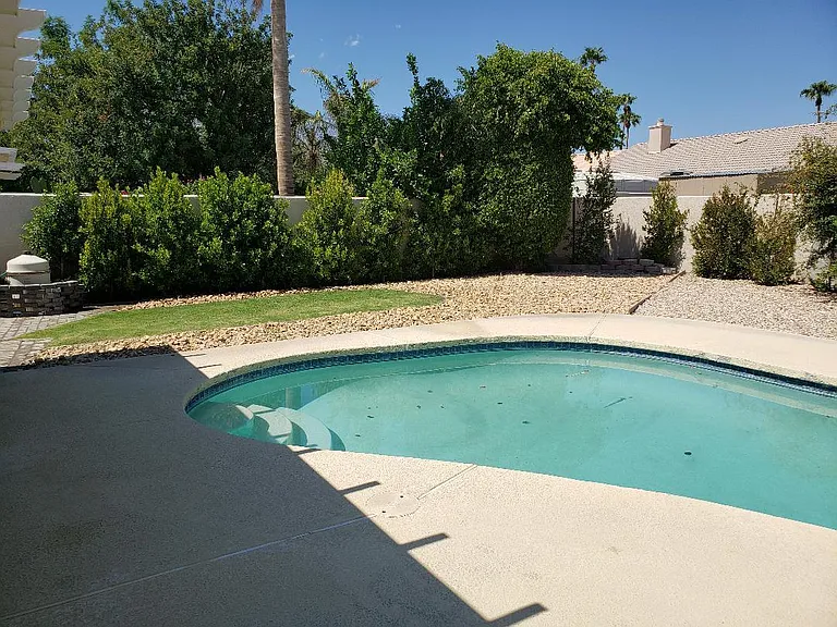 68412 Descanso Cir — Photo 32