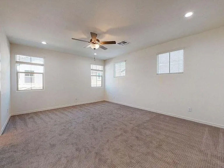 1107 S Vine St — Photo 13