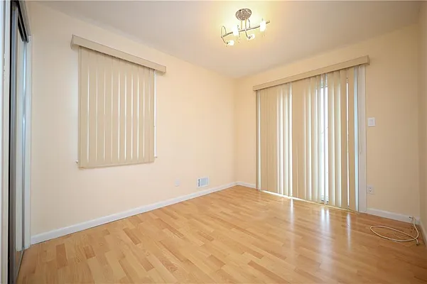 Sold by Momentum Real Estate LLC | media 8