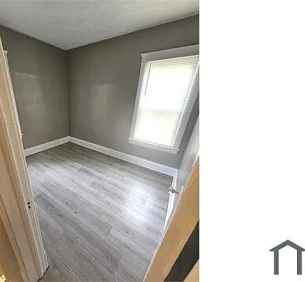 10317 Somerset Ave #RIGHT — Photo 17