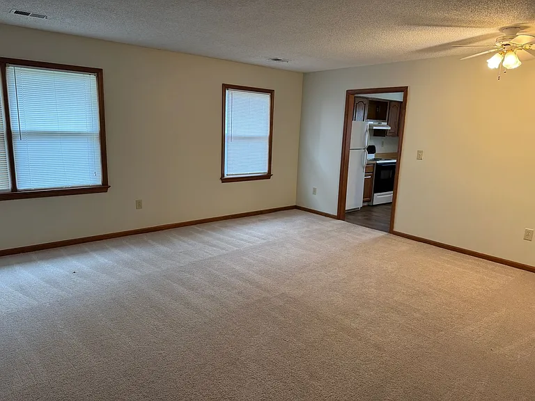 3069 Barberry Ln — Photo 6